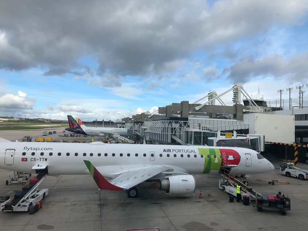Air Portugal flying from Lisbon to Porto