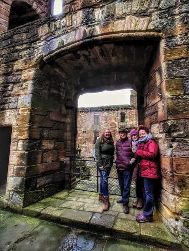 cropped-grouplinlithgow.jpeg