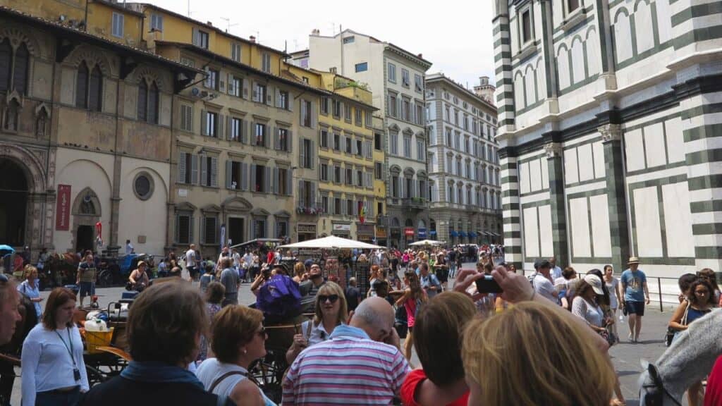 14.06.2017, Italy, Toscana, Florence: crowds of tourists on Piazza del Duomo and Cathedral Santa Maria del Fiore