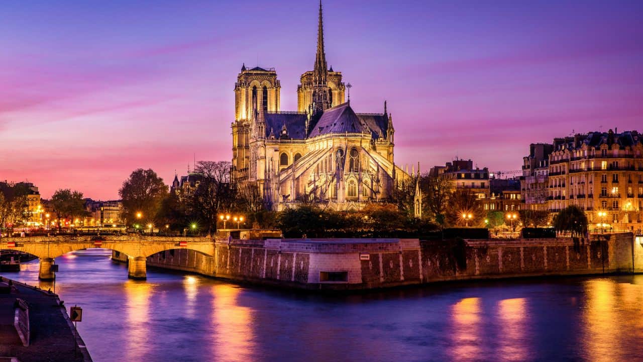 Notre Dame De Paris
